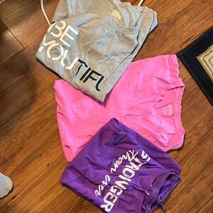 Lot of t shirts medium.